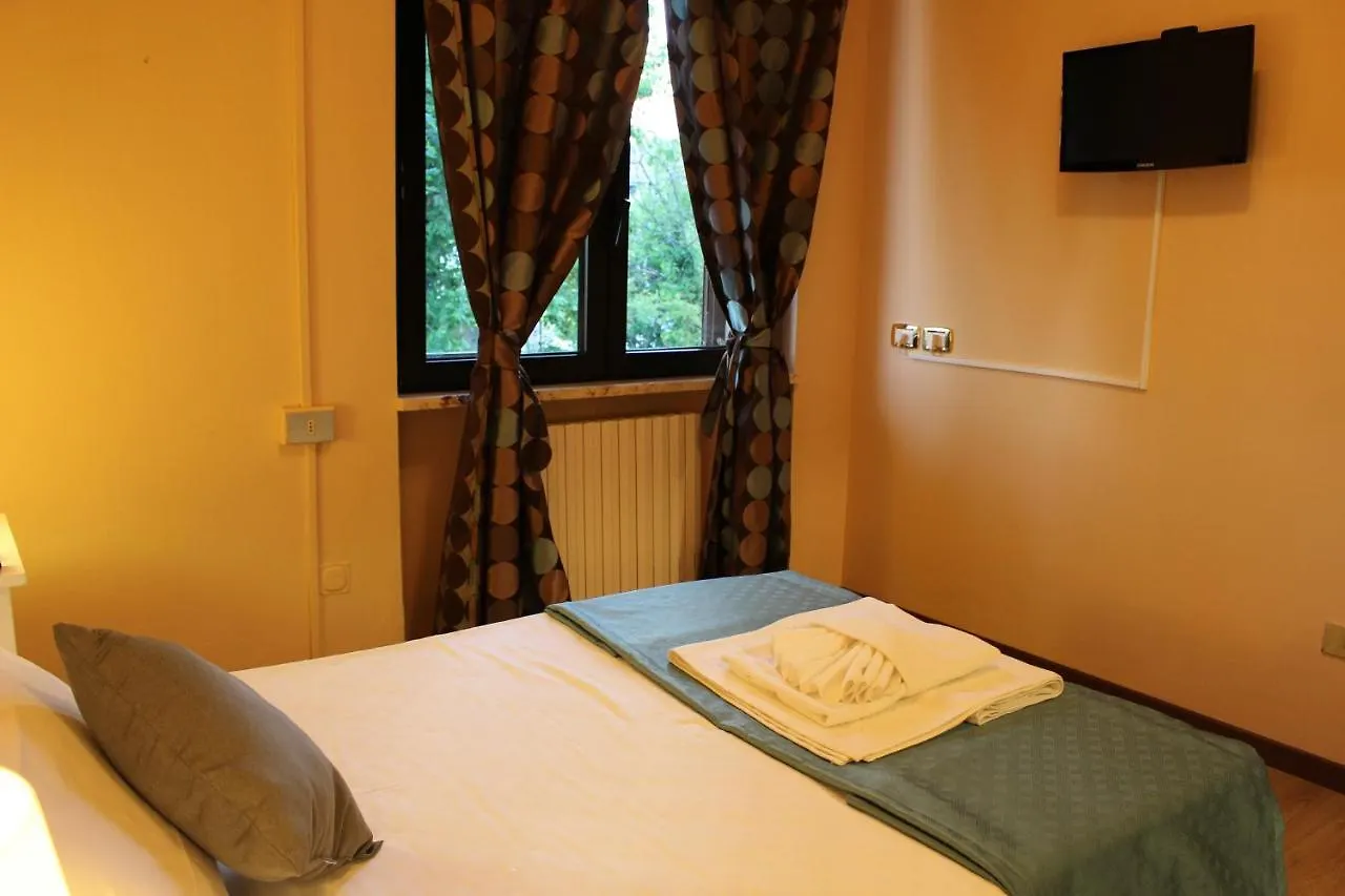 A.G. Holiday Hotel Σιρμιόνε