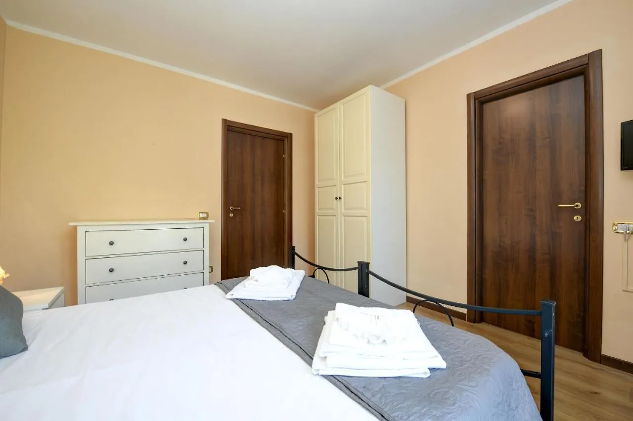 A.G. Holiday Hotel Σιρμιόνε